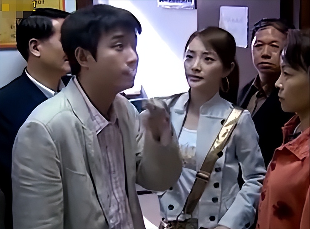 陈赫出轨事件_文章出轨事件_娱乐圈出轨的男人