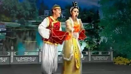 家家团员会少的给老的拜年