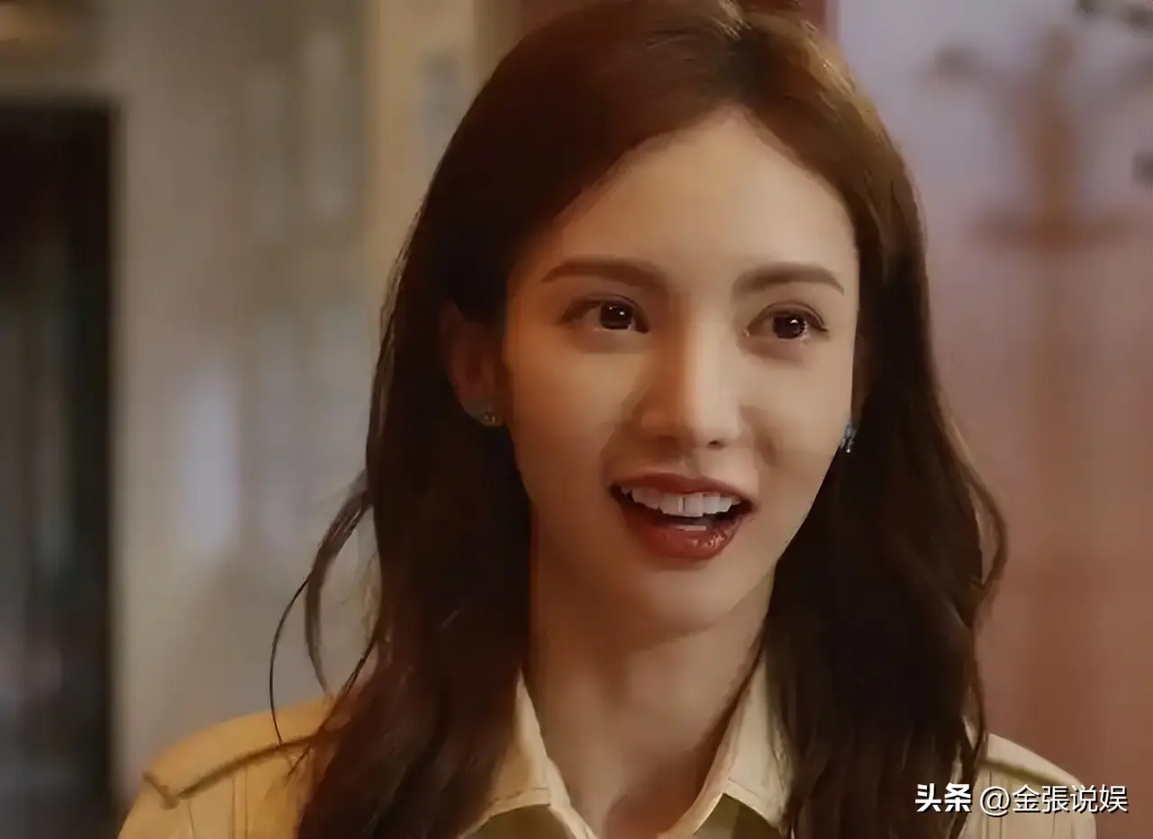 女明星脸上有疤痕_金晨鼻子翻车 高清镜头暴露疤痕 网友质疑演技外貌