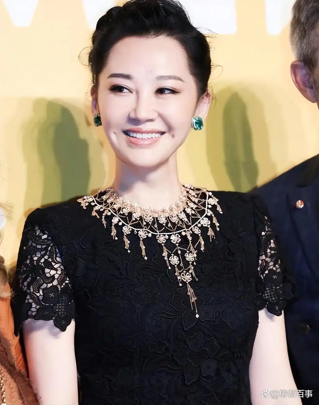 景甜人间富贵花气质_杨超越面相富贵命_旺夫面相的女明星